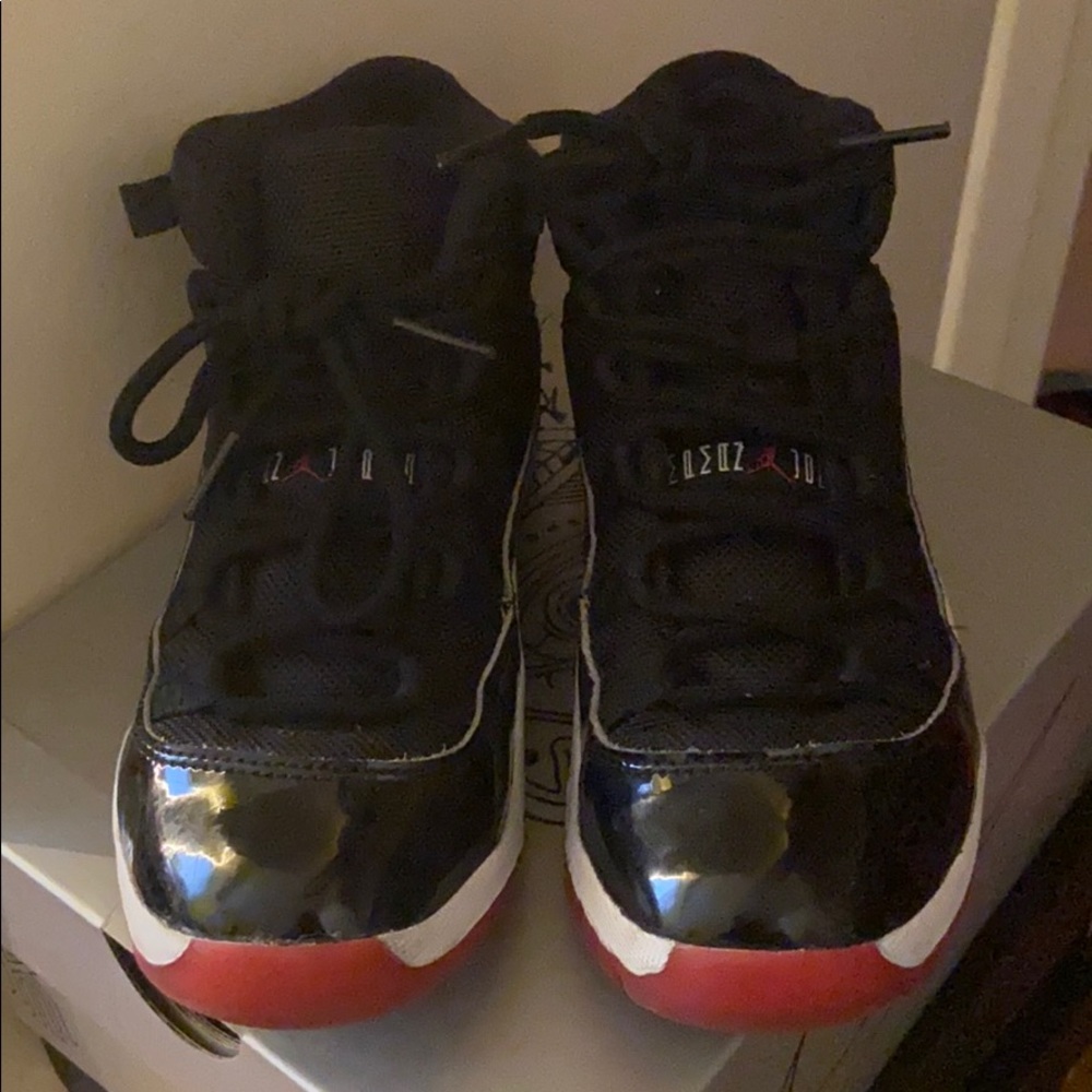 Jordan 11s